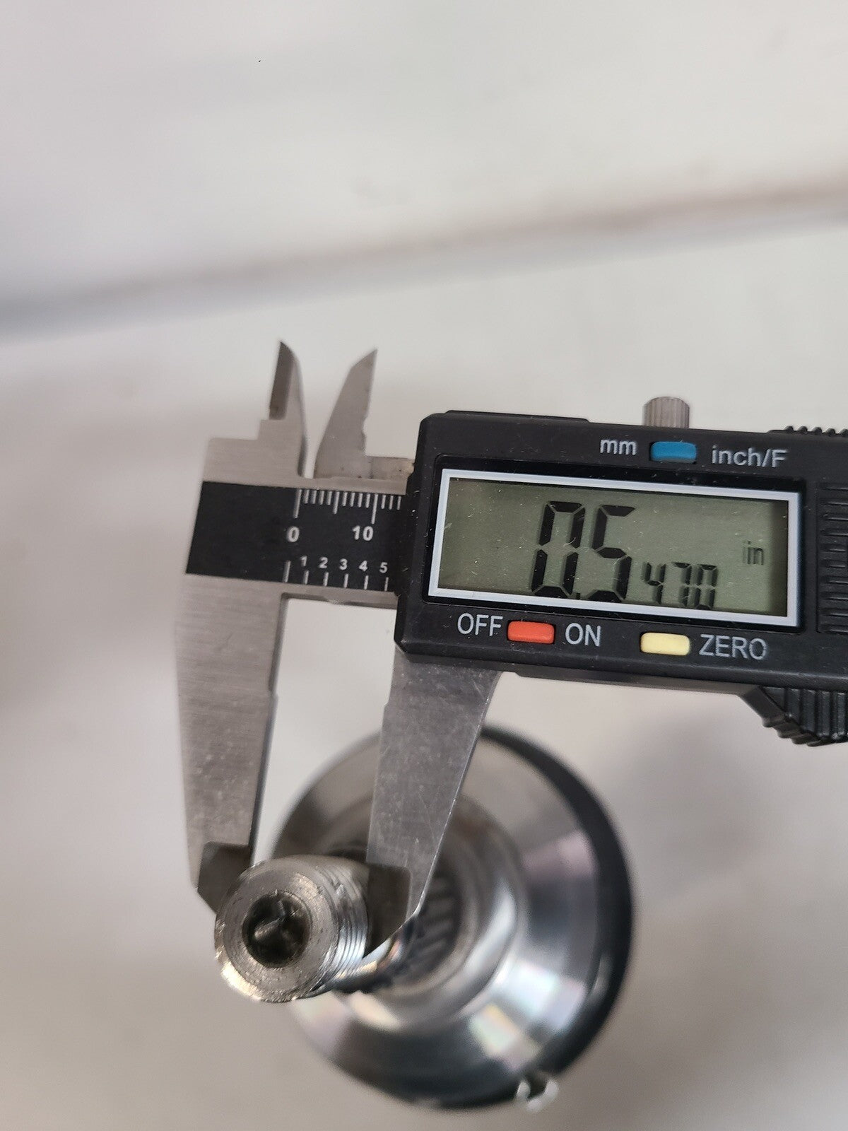 Interparts Industries Rear Axle  BT4075 HK GL-3-502012