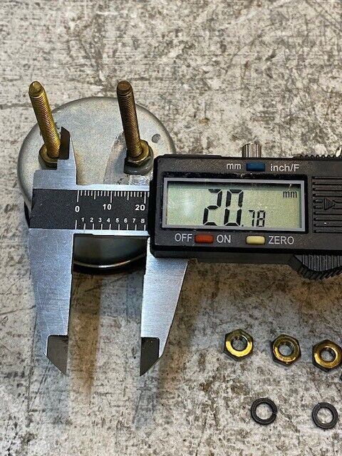 IGN Fuel Gauge 301DMD3 | A39805 | 12V Inspector 313 | 2-1/4" Wide 5mm Thread