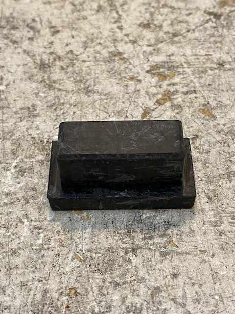 1,250 Rectangular Rubber Closure Gommet Plugs 32mm x 13mm ID 823123