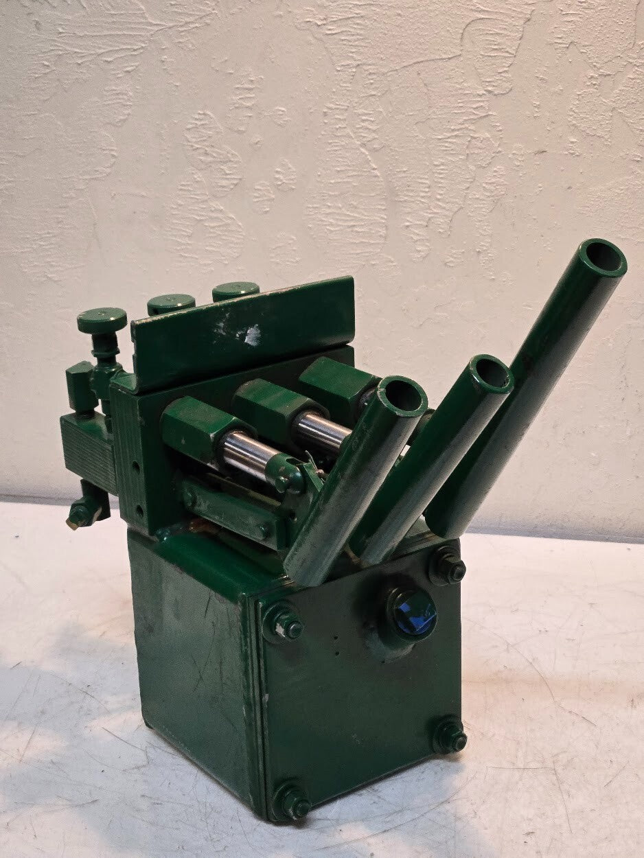 Hydraulic Valve Control Box | 3 Valve | 3/4" Reservoir Inlet 1/4" Valve Outlets