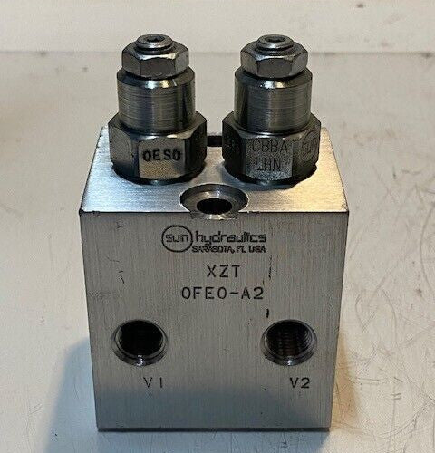 Sun Hydraulics XZT OFE0-A2 Brake Valve Swing Drive Block 1700 Psi 2-7/16" W 4" H
