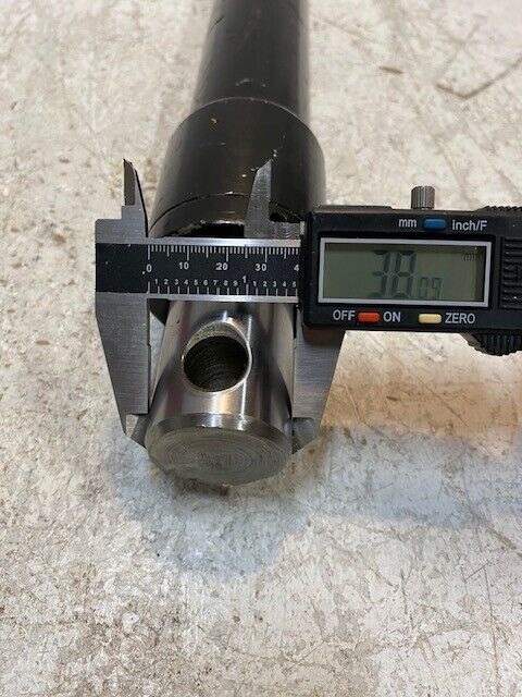 Hydraulic Cylinder 0811 | 18-1/2" Long 16mm Bore 38mm End 60mm OD