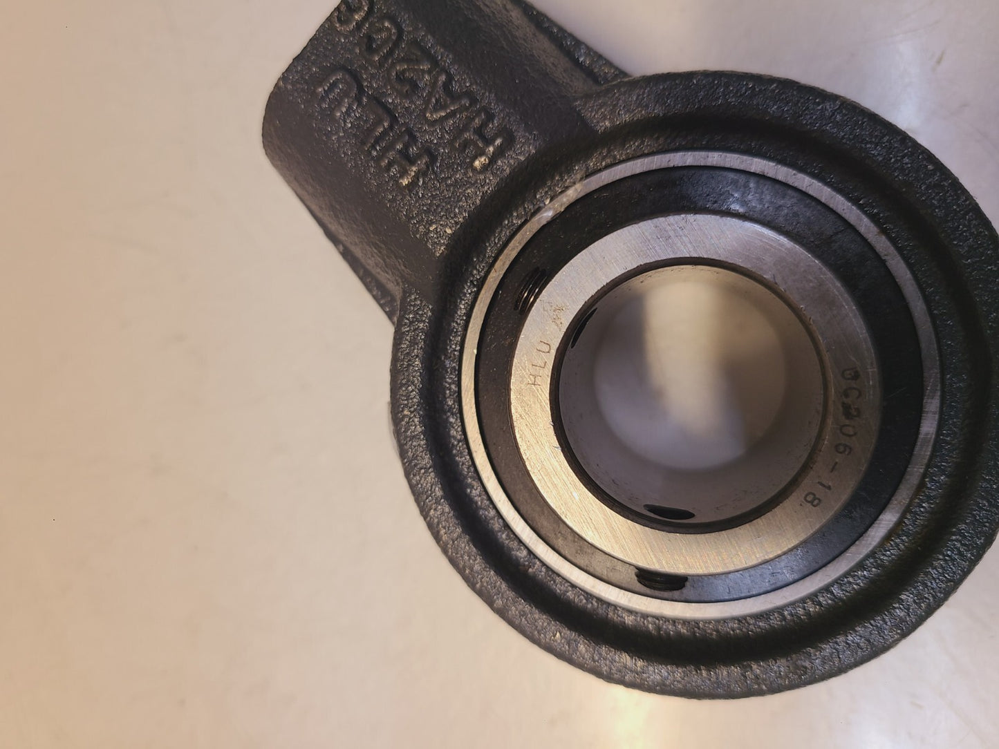 HLU Hanger Bearing 1-1/8" | HA2C6 | UC206-18 | HA206