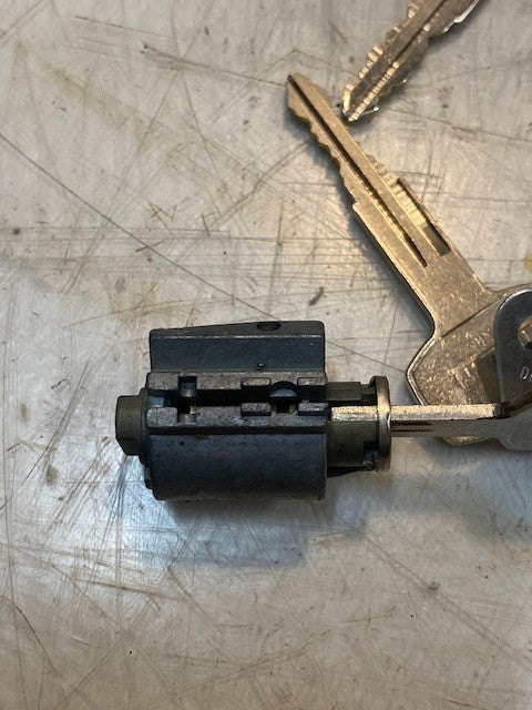 2 Quantity of Nissan Ignition Lock Cylinder w/ Keys A62DU (2 Quantity)