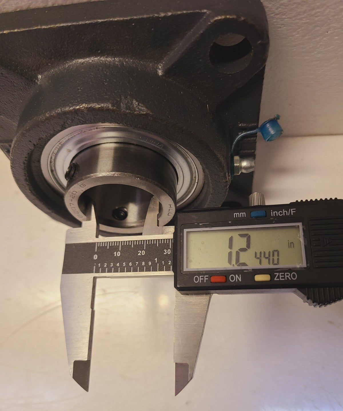 HLU 4-Bolt Flange Bearing 1-1/4"| F207  | SB207-20G