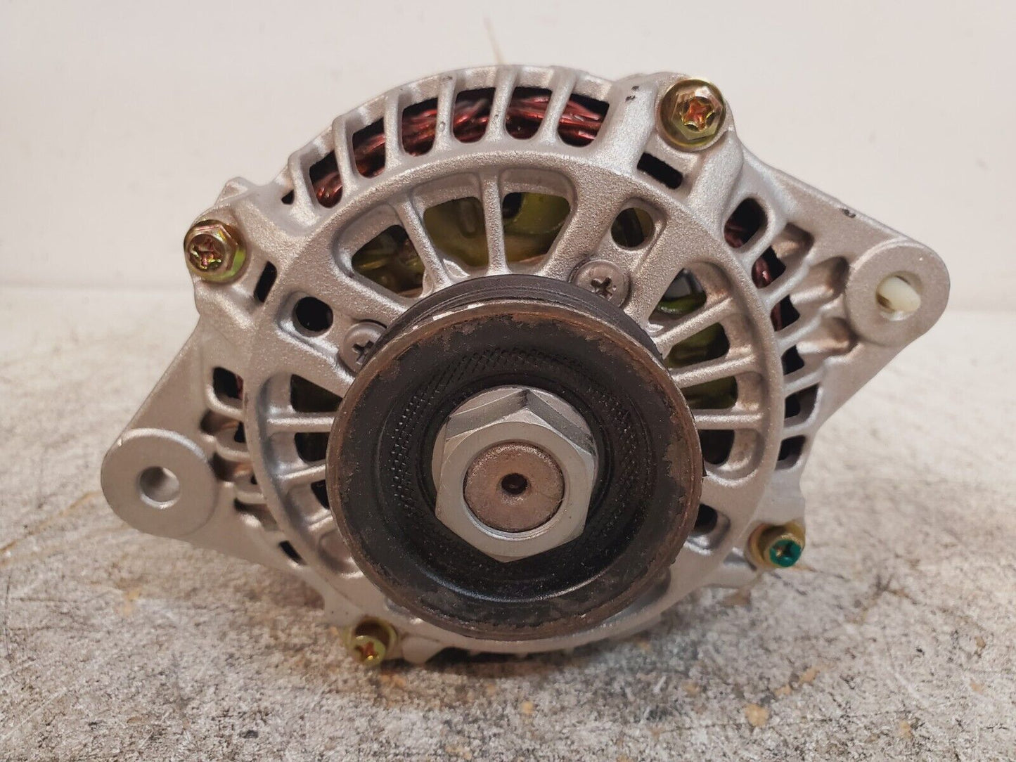 World Class Remanufactured Alternator 13277 32 | 3227702605I413