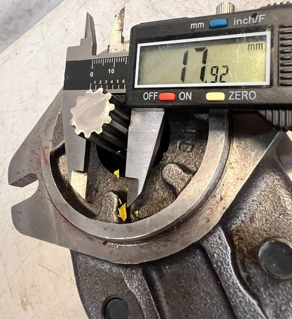 Dynamatic Limited UK Gear Hydraulic Motor/Pump A22.4L29155 Splined Drive Shaft