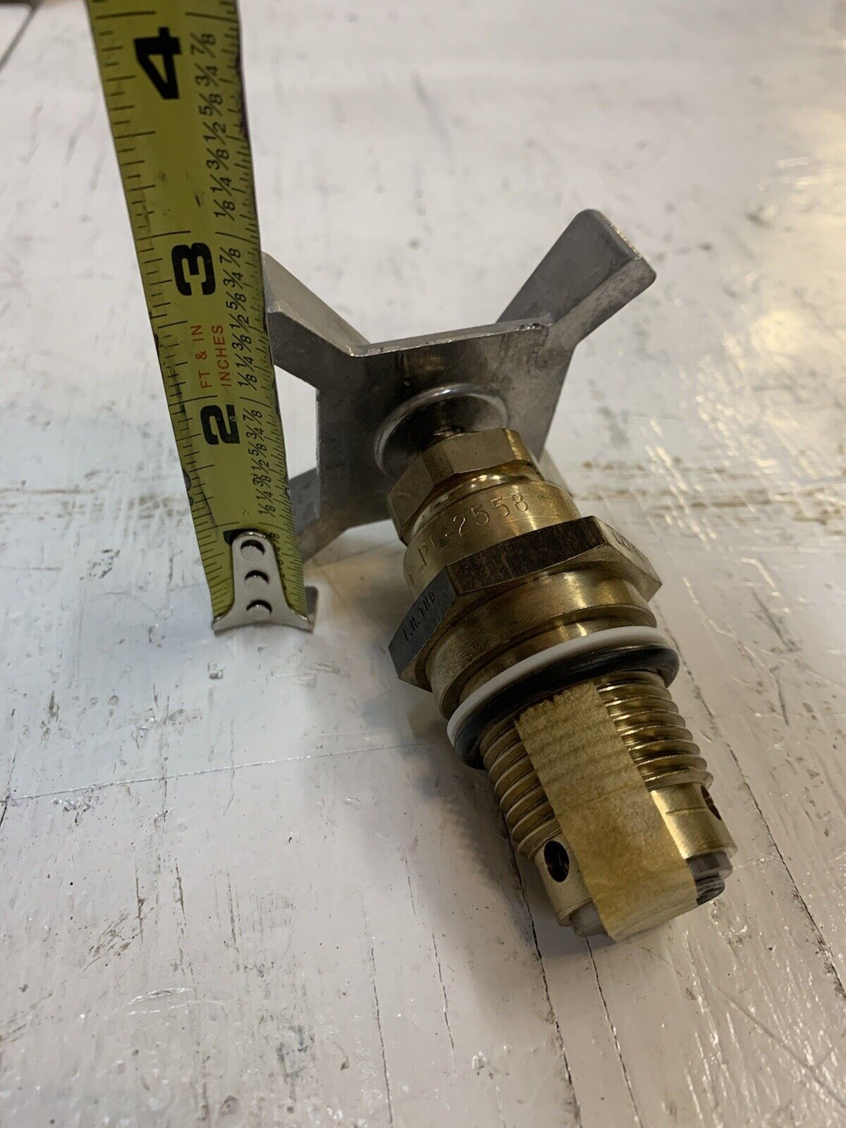 CAT 465-1 PL-2558 Valve B9822