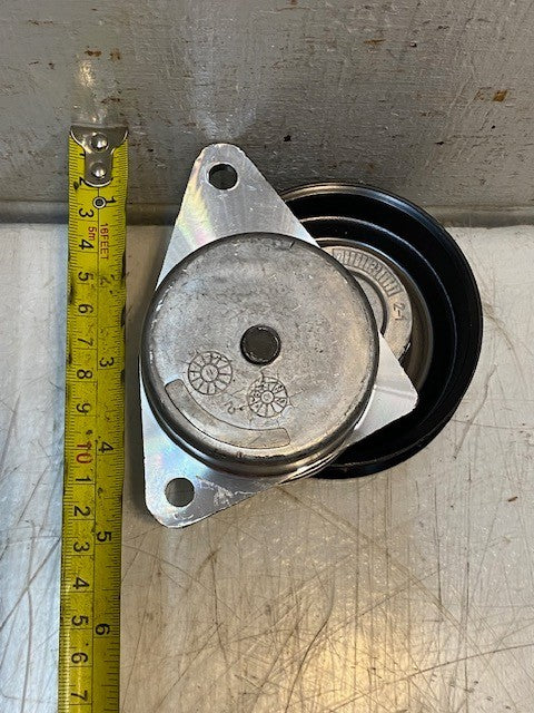 Drive Belt Idler Assembly for Bobcat Loader 6690473 Engine Belt Tensioner