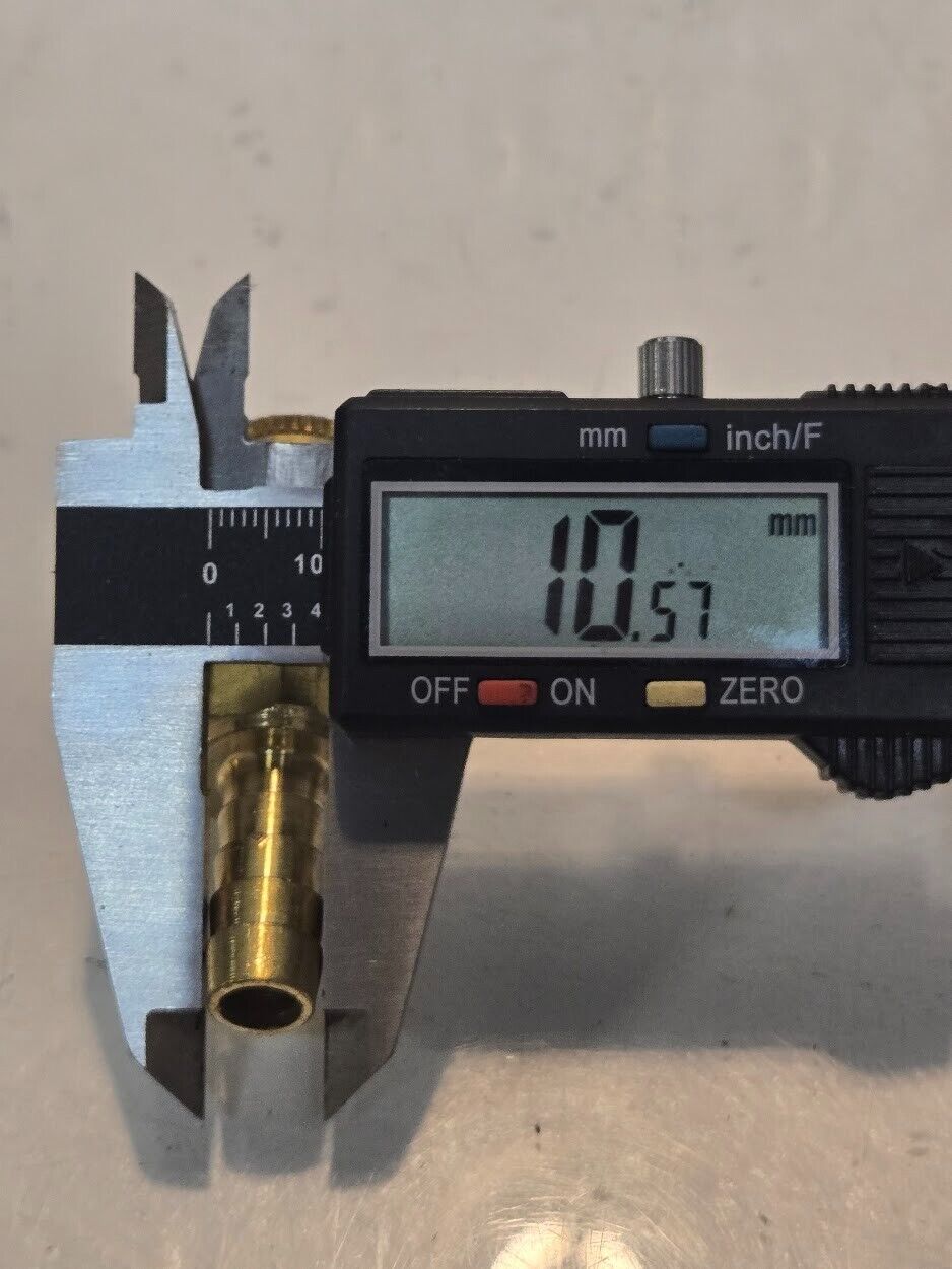 6 Quantity of 1/4" Quick Connect Fittings with 3/8" Barb Hose End (6 Quantity)