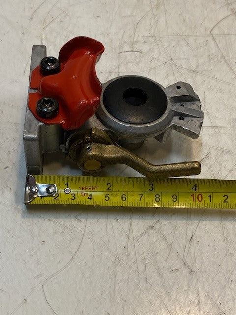 441014 Gladhand, Emergency, Aluminum Body with Shut Off, Red