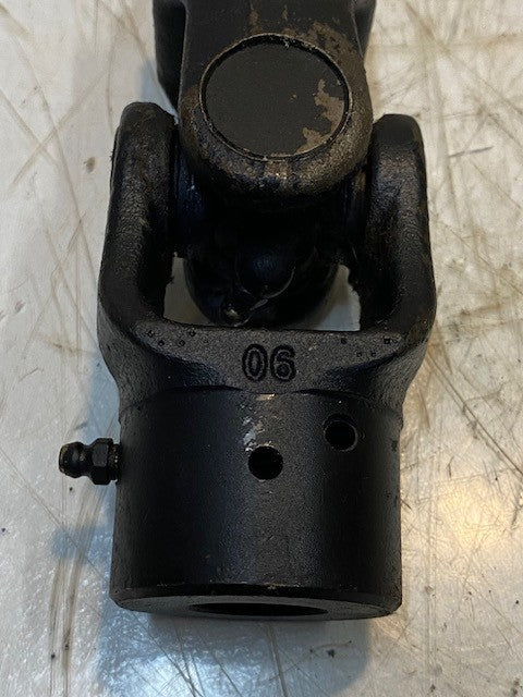 Walker Manufacturing Shear Pin U-Joint Drive Shaft 15-Spline 15-1/2" L 24mm Bore
