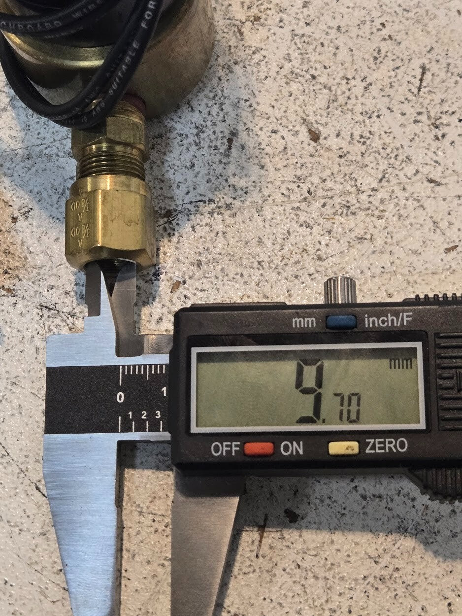 Air Dump Solenoid AP15147 | 125 PSI | 12 V