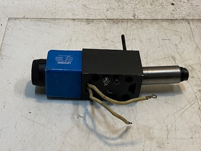 Vickers Hydraulic Valve 02-101731 | 110V50 .48AMP 120V60 .46AMP