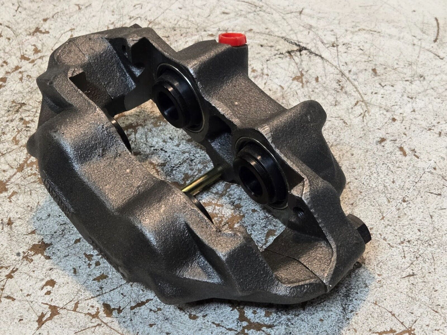 Delco Moraine Brake Caliper 5473795 for 1965-82 Corvette
