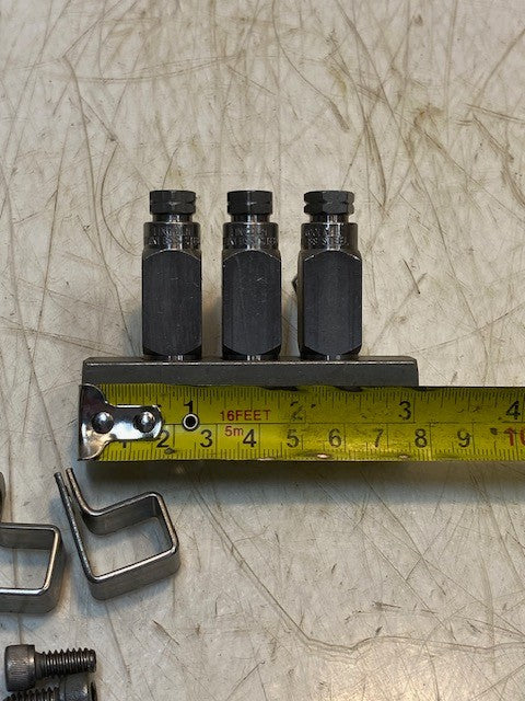Centro-Matic Model 83715-3 Single Grease Injector Assembly Lubrication Injector