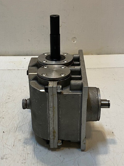 Right Angle Gearbox A080396 | 9" L 6-3/4" W 6-1/2" H 18mm Shaft 15mm Shaft