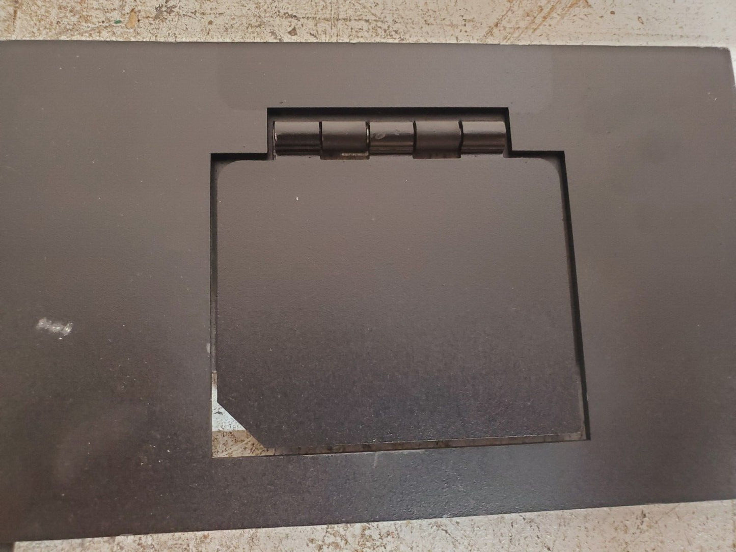 Yale Floor Plate 504203721