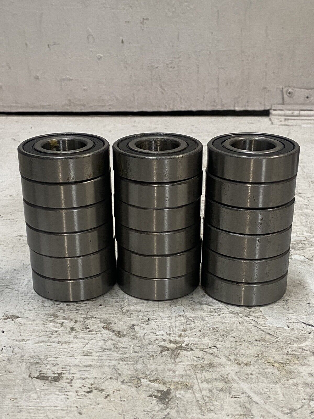 28 Pack Of Bearings 62052RSC3 (28 quantity)
