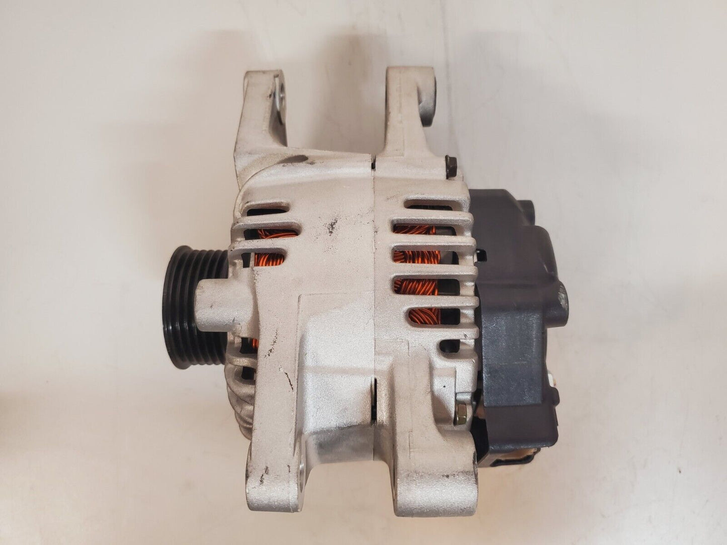 Valeo Remanufactured Alternator 37300 39435RU | 0504022130 | GQ0043