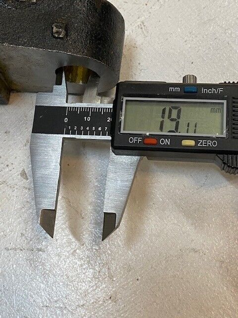 Spindle Knuckle 1235231 38/03 (See Pictures for Measurements)