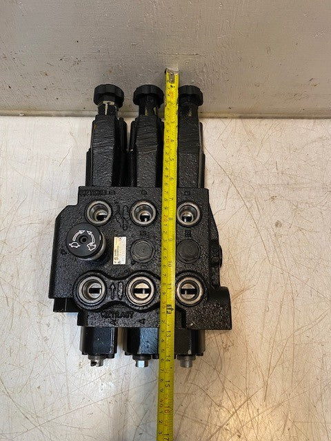 Sauer Danfoss Multi-Spool Hydraulic Directional Control Valve 345D RE191728