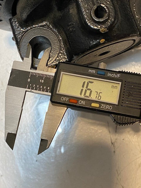 Berco FT3604 Top Roller Spare Part for Crawler Machine 17mm Bolt Holes