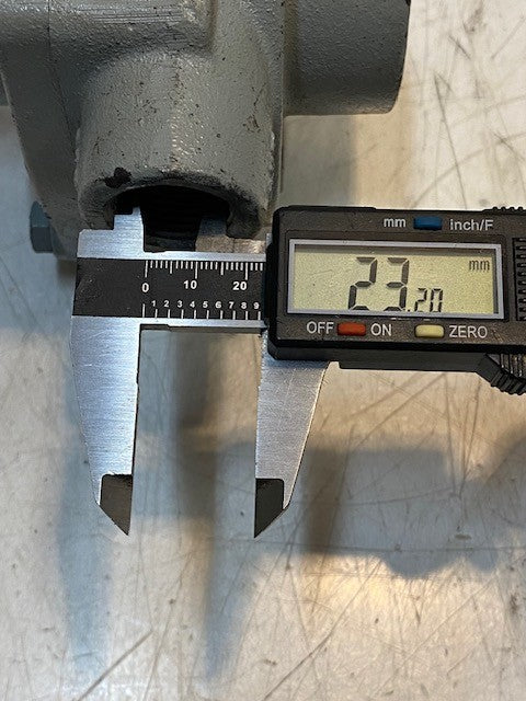 Right-Angle Gear Drive Gearbox 23mm ID 24mm Shaft 6205Z | 0497 | 6-1/2" L 6" W