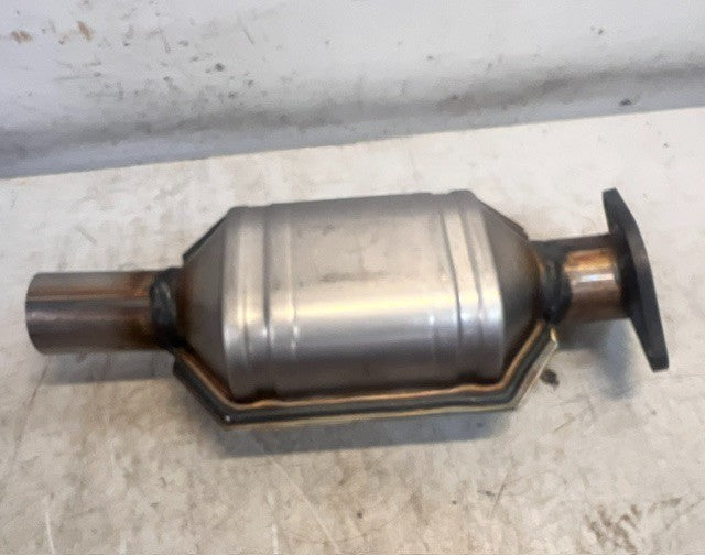 Catalytic Converter With Gasket & Bolts 250734 | 251020 | N/JIE/D111040