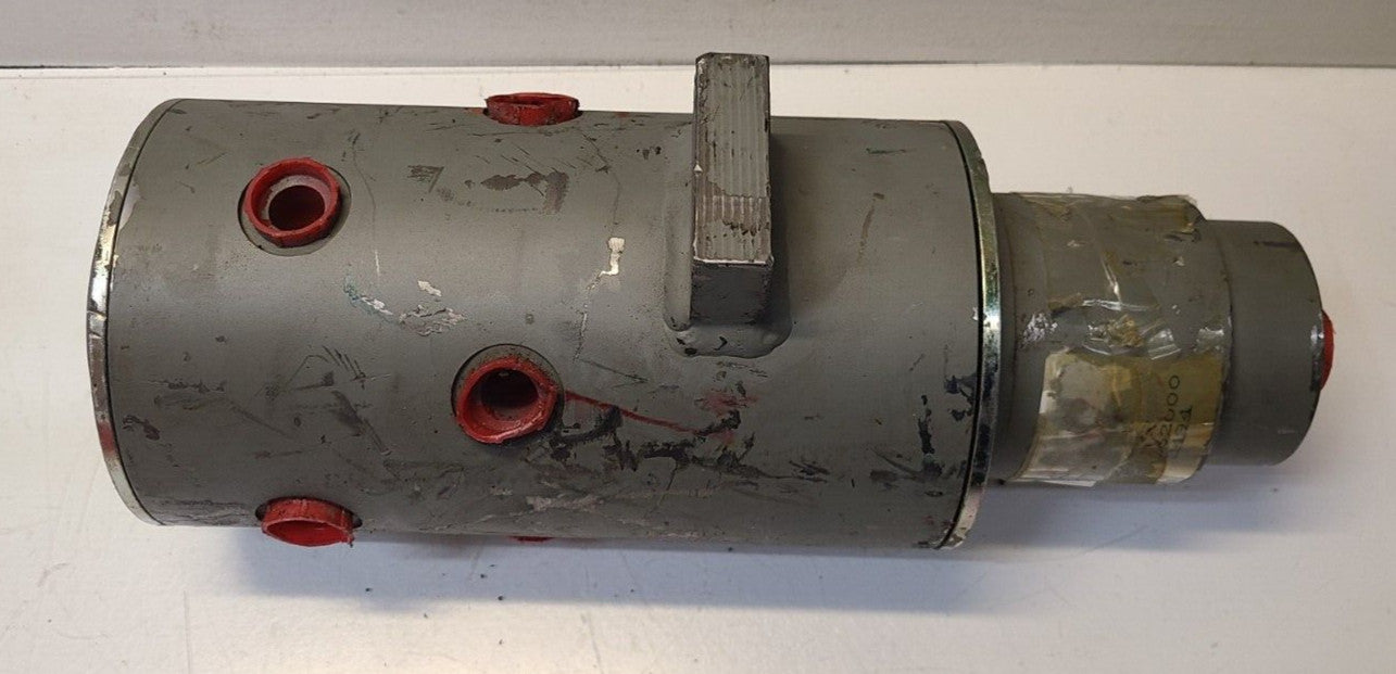 Hydraulic Cylinder 11153C | 02-037-004 | 00128 | 3494