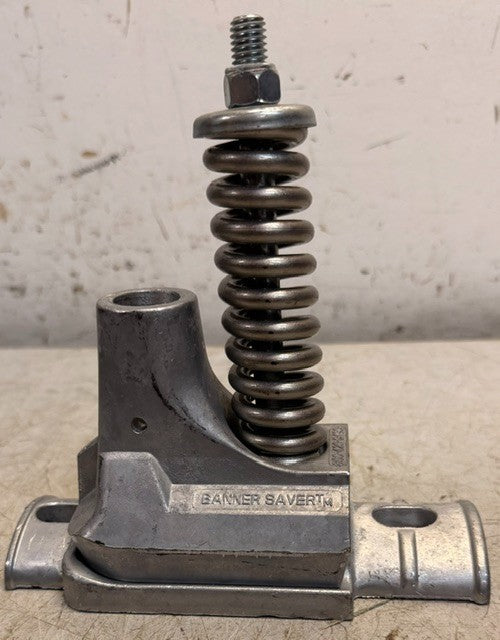 BannerSaver Street Pole Spring-Loaded Bracket 800-426-9496 Outdoor Fixture