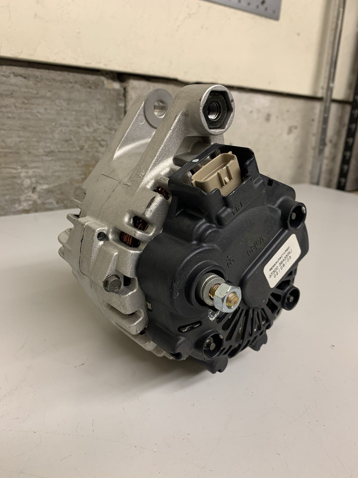 Remanufactured OEM Kia Sedona Alternator 37300-39435RU