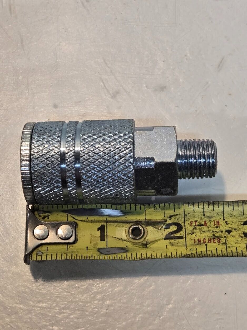 13 Quantity of Amflo C25-02 3/8" Quick Connect Couplers 1/4" NPT (13 Quantity)