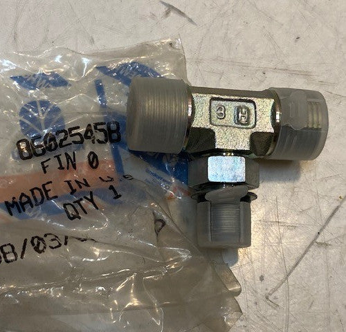 New Holland 86025458 Hydraulic Connector 2-1/4" Long 1-3/4" Wide