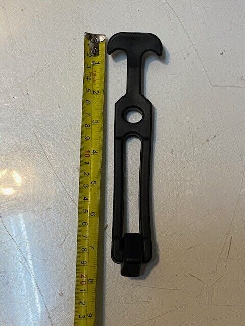 24 Quantity of Rubber Flexible T-Handle Draw Latches 7-3/4" L 1-3/4" W (24 Qty)