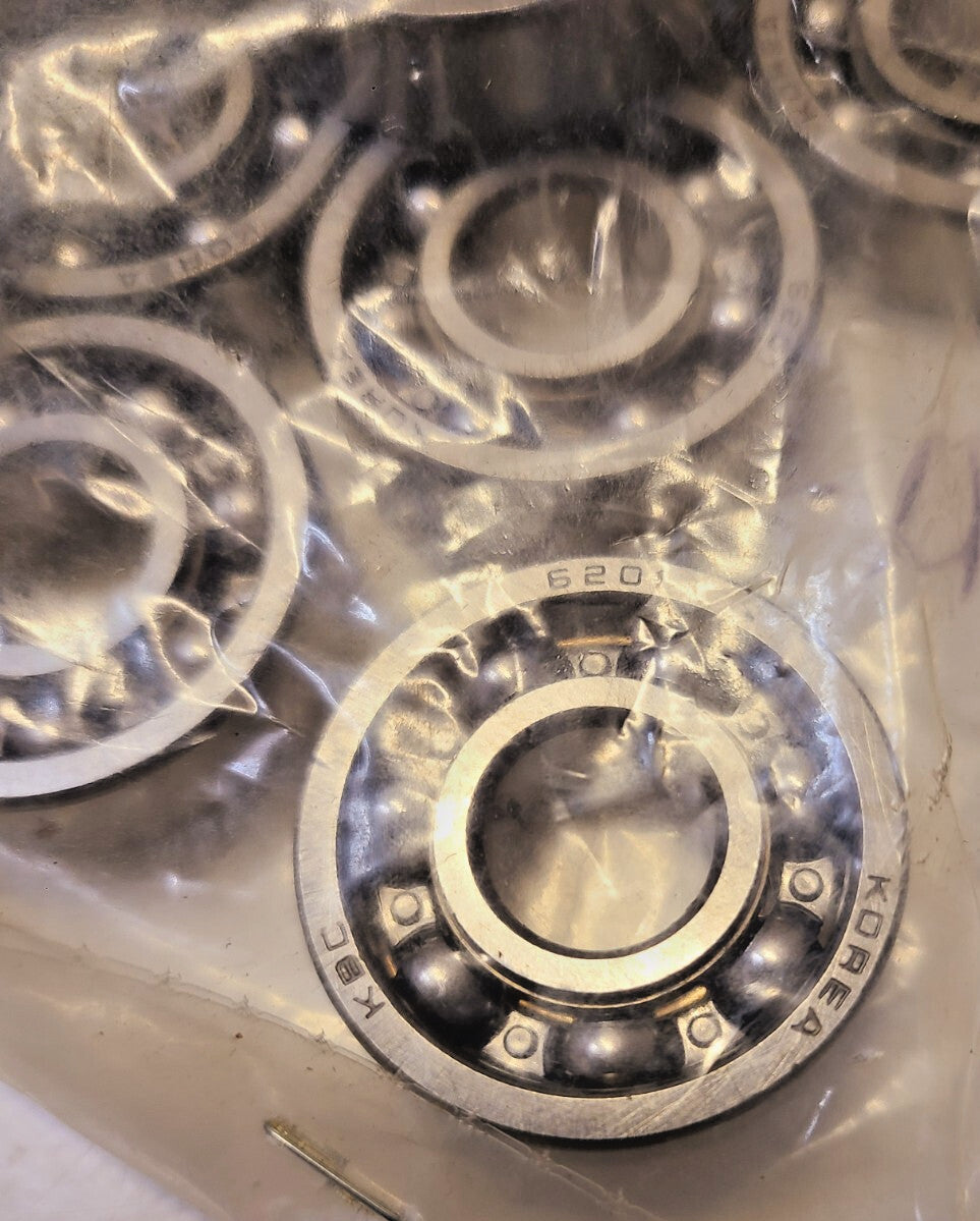 11 Quantity of KBC Bearings Part Number 6201 (11 Qty)