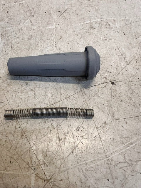 2 Quantity Standard Motor Products Coil-on-Plug Boot SPP165E (2 Quantity)