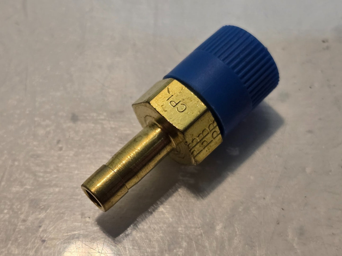 12 Quantity of Parker 4-4 T2HF-B 1/4" CPI Tube Fittings 1/4" Comp x Tube (9 Qty)