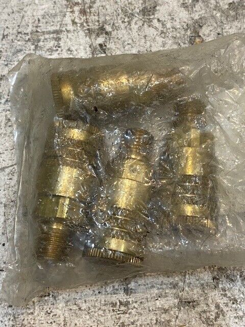 4 Quantity of Parker Couplings 2799 | 1/4" Body 1/4-16 NPTM 50 Ser. (4 Quantity)