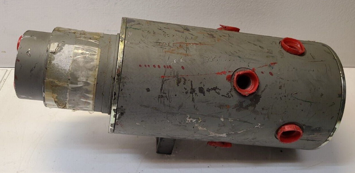 Hydraulic Cylinder 11153C | 02-037-004 | 00128 | 3494