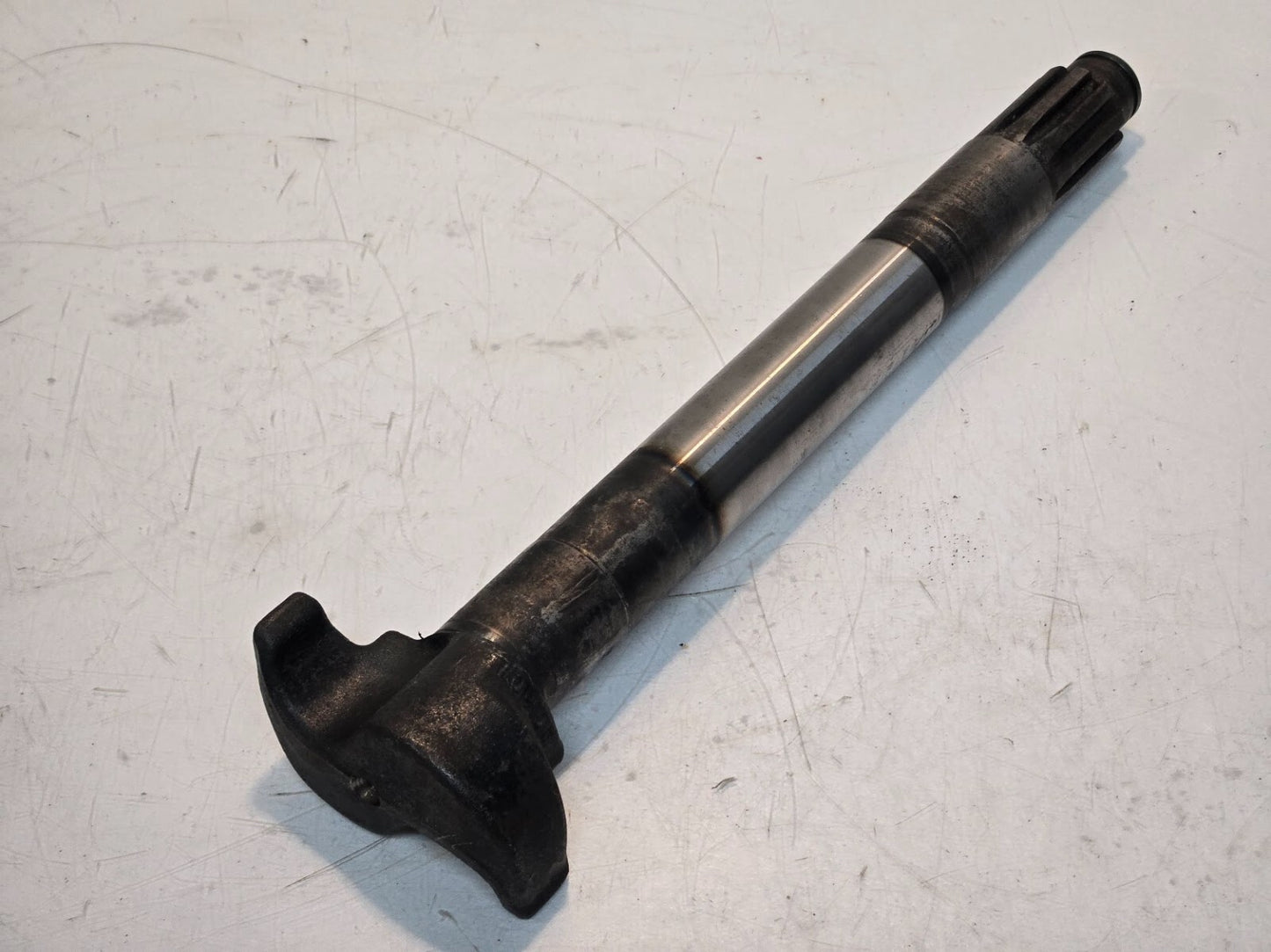 Spicer LHAir Brake S Cam Shaft AD60L | 18-995 | 80806807242A1 | 13.5" Cam Length