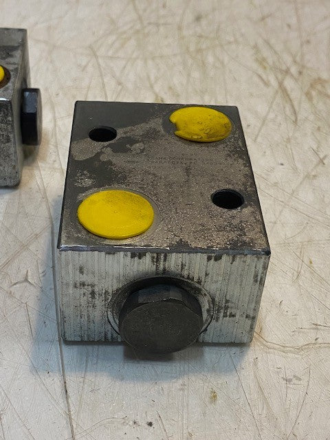 2 Qty of Gresen Dana Corporation Hydraulic Relief Valves 493549, 6-99 (2 Qty)