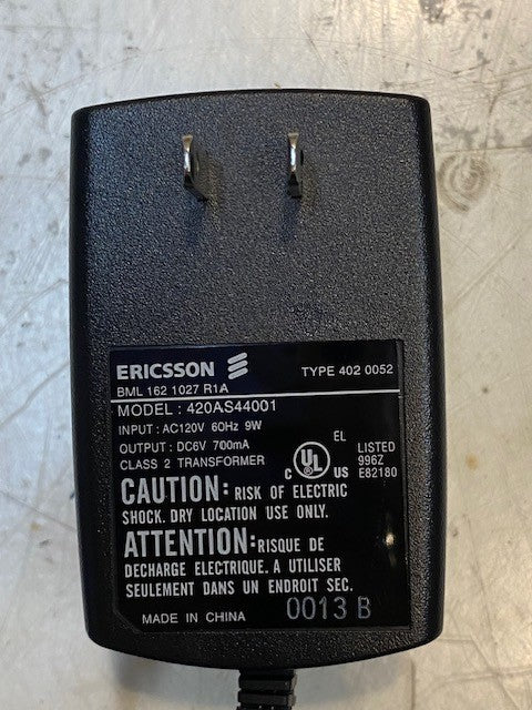 Vintage Ericsson R280LX Grey Cell Phone w/ Accessories