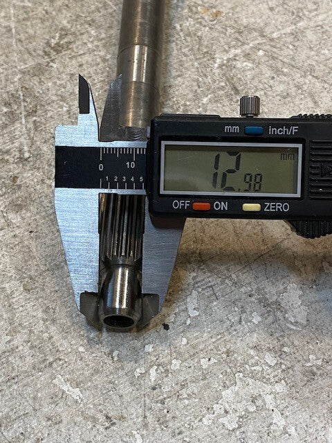 Billet Input Shaft 9-1/2" Long 31-Spline 25mm Thread 22-Spline 19mm Thread