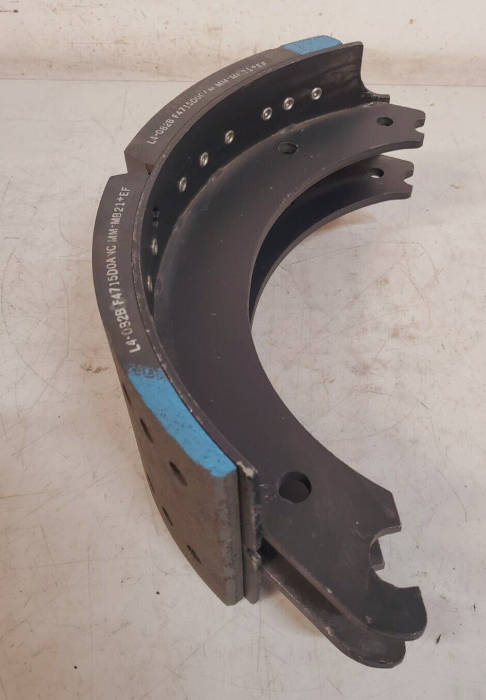 2 Quantity of Meritor Brake Shoes 3222-L-2196 | 3222-M-2197 (2 Qty)