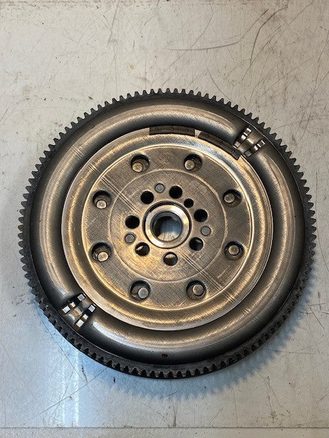 LUK 167074 Clutch Flywheel for Dodge Caliber SRT-4 2.4L-L4 | 415027510