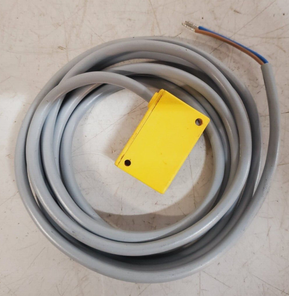 TURCK Inductive Sensor Bi2-Q12-AZ31 | 35-250VAC | 5-100mA