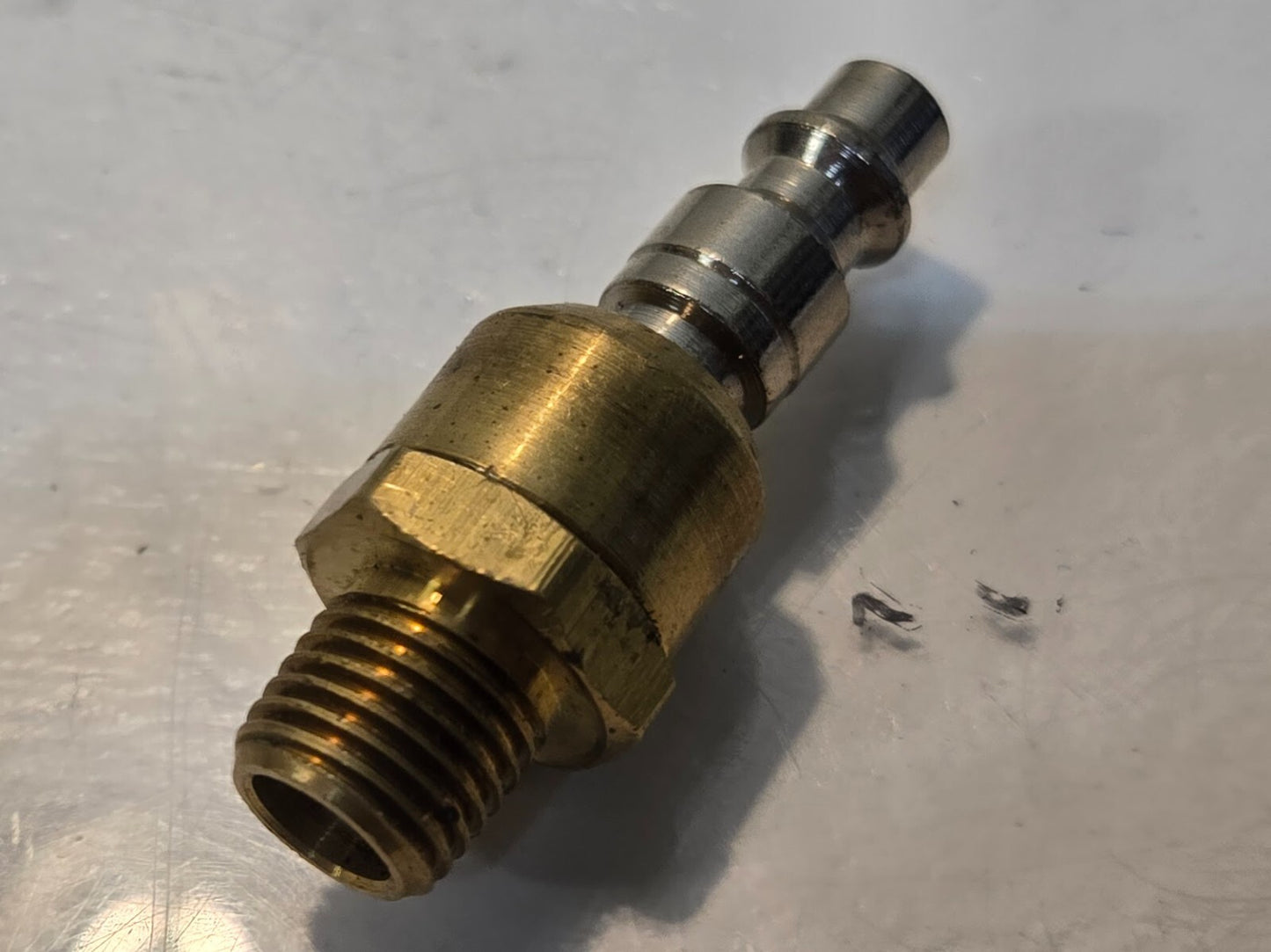 18 Quantity of Ball Swivel Air Fittings 1741 1/4" Male NPTF x 1/4" Body (18 Qty)