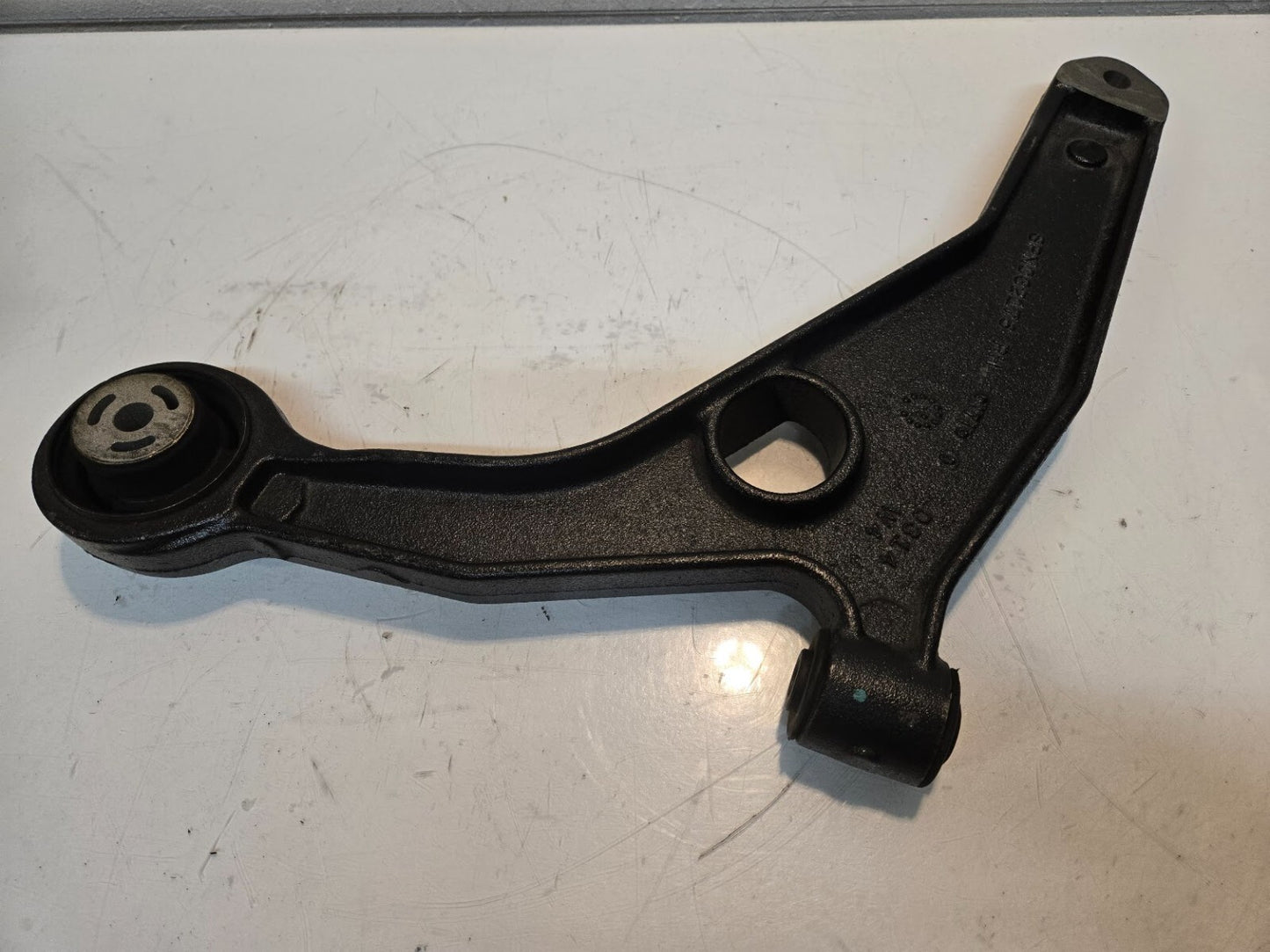 Lower Right Side Control Arm SPN032176 RH 171 0314 W4 for Chrysler Sebring