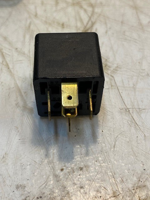 6 Quantity of Tyco Automotive Relays V23234-A1001-X036 | 12V 20/30A (6 Quantity)